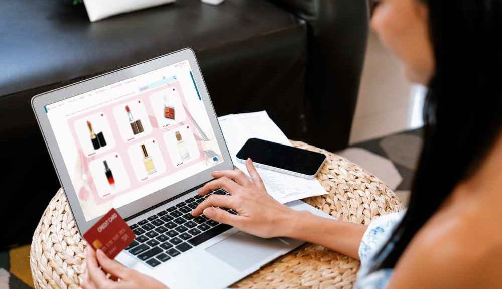 Assisted Shopping: Buy from US Stores Without a Credit Card